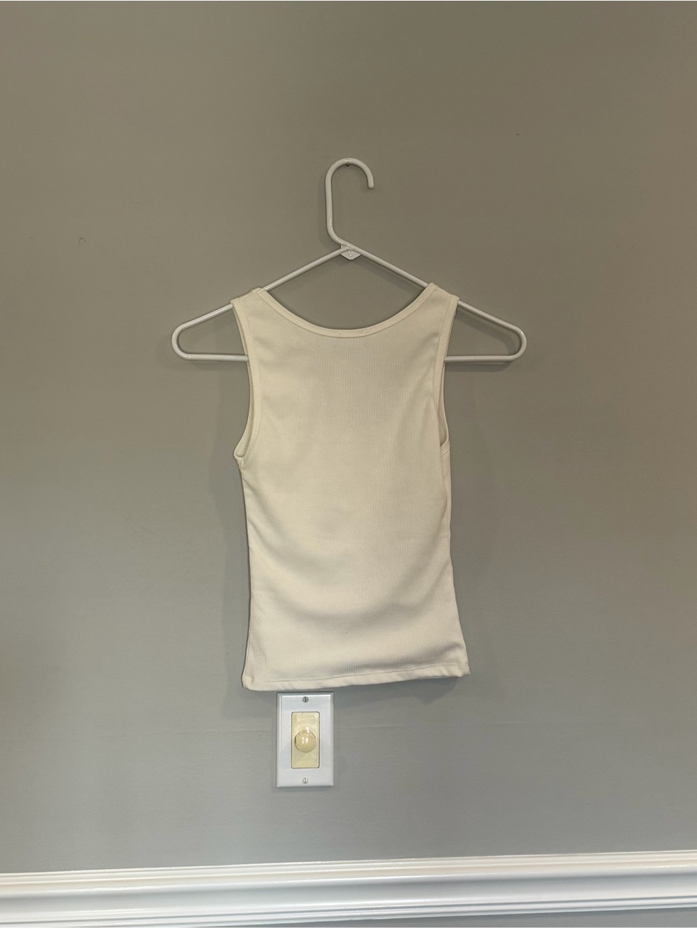 White Fox Ribbed Tank with Red Rhinestone Lips - Picture 6 of 6